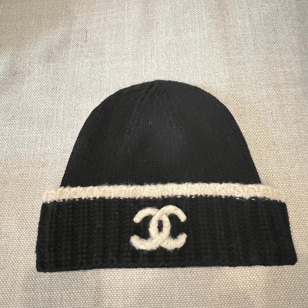CHANEL Black Knit Beanie